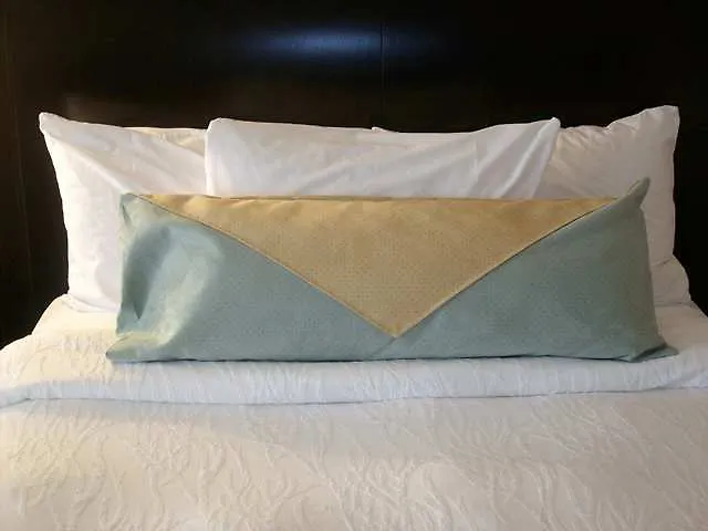 Hilton Garden Inn Nashville Airport 3*,